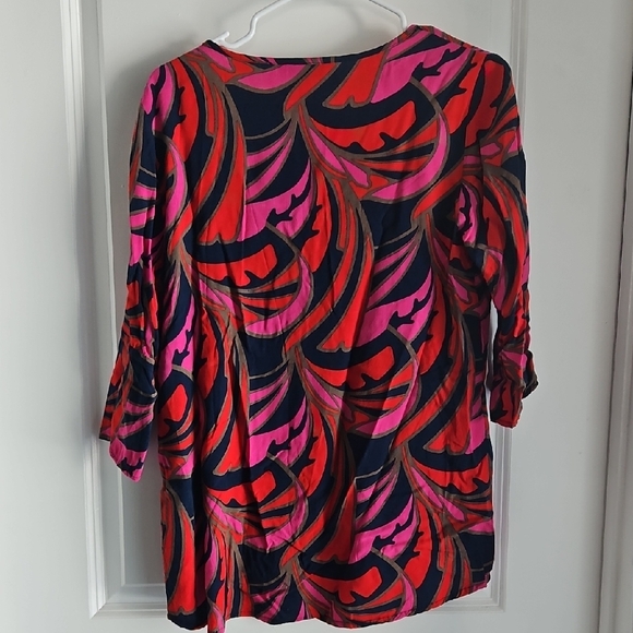Escapada Red and Pink Abstract Blouse - Picture 3 of 3